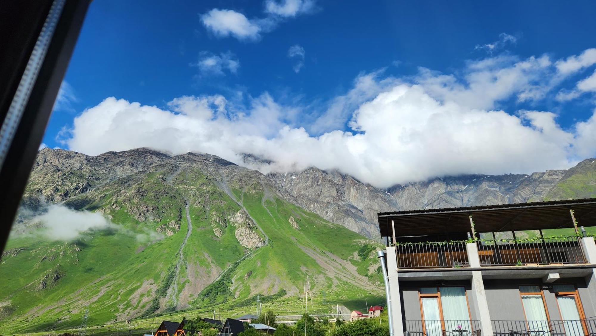 Hotel Toliketi Kazbegi Rom bilde