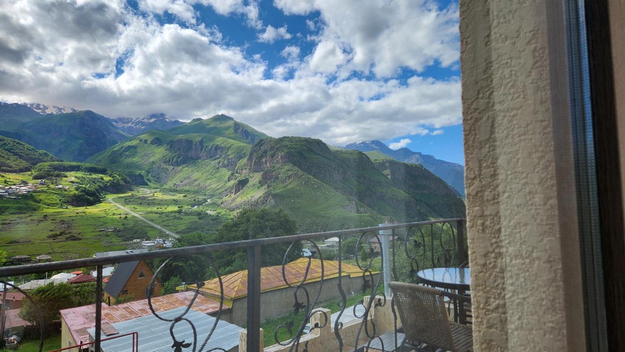 Hotel Toliketi Kazbegi Eksteriør bilde
