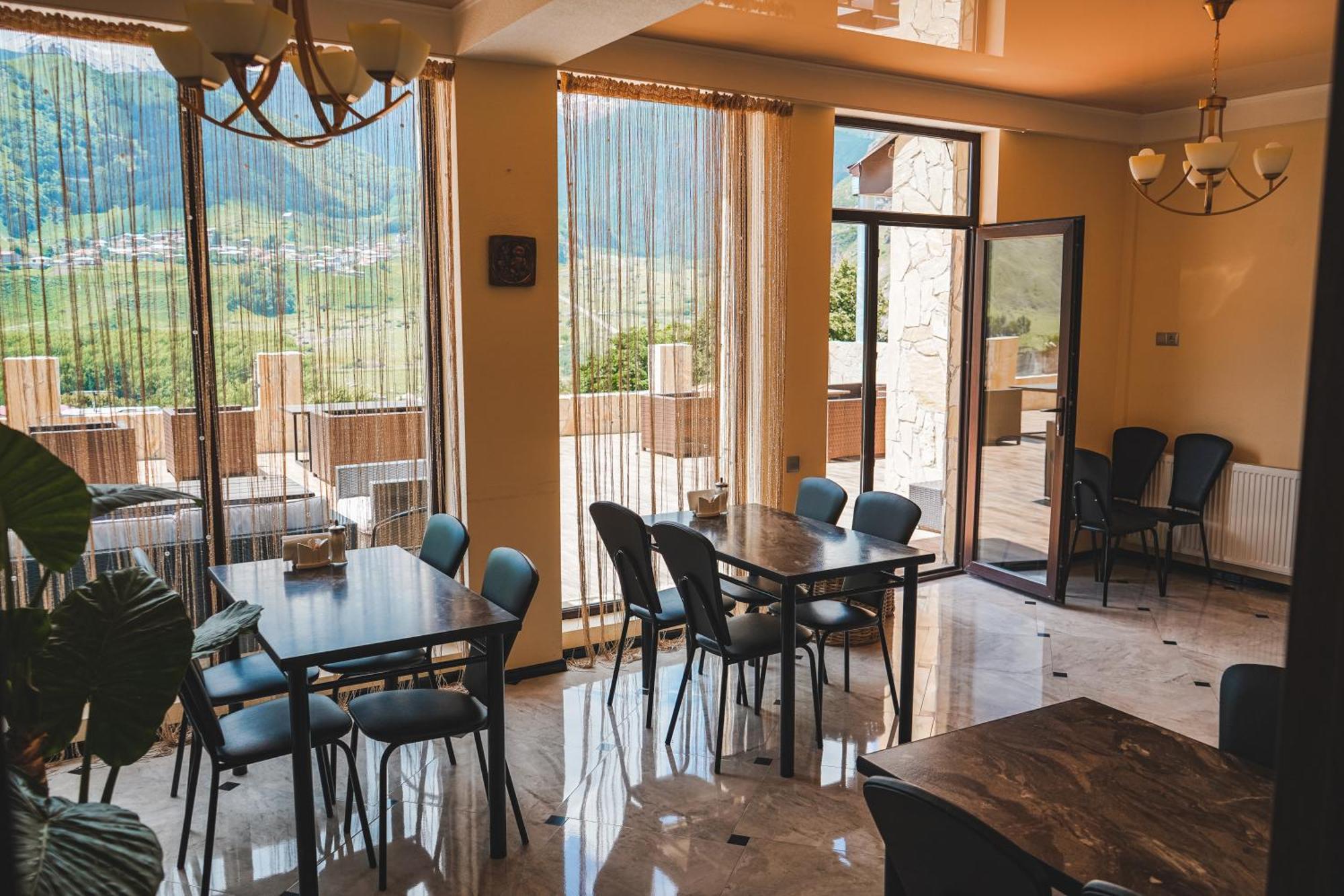 Hotel Toliketi Kazbegi Eksteriør bilde