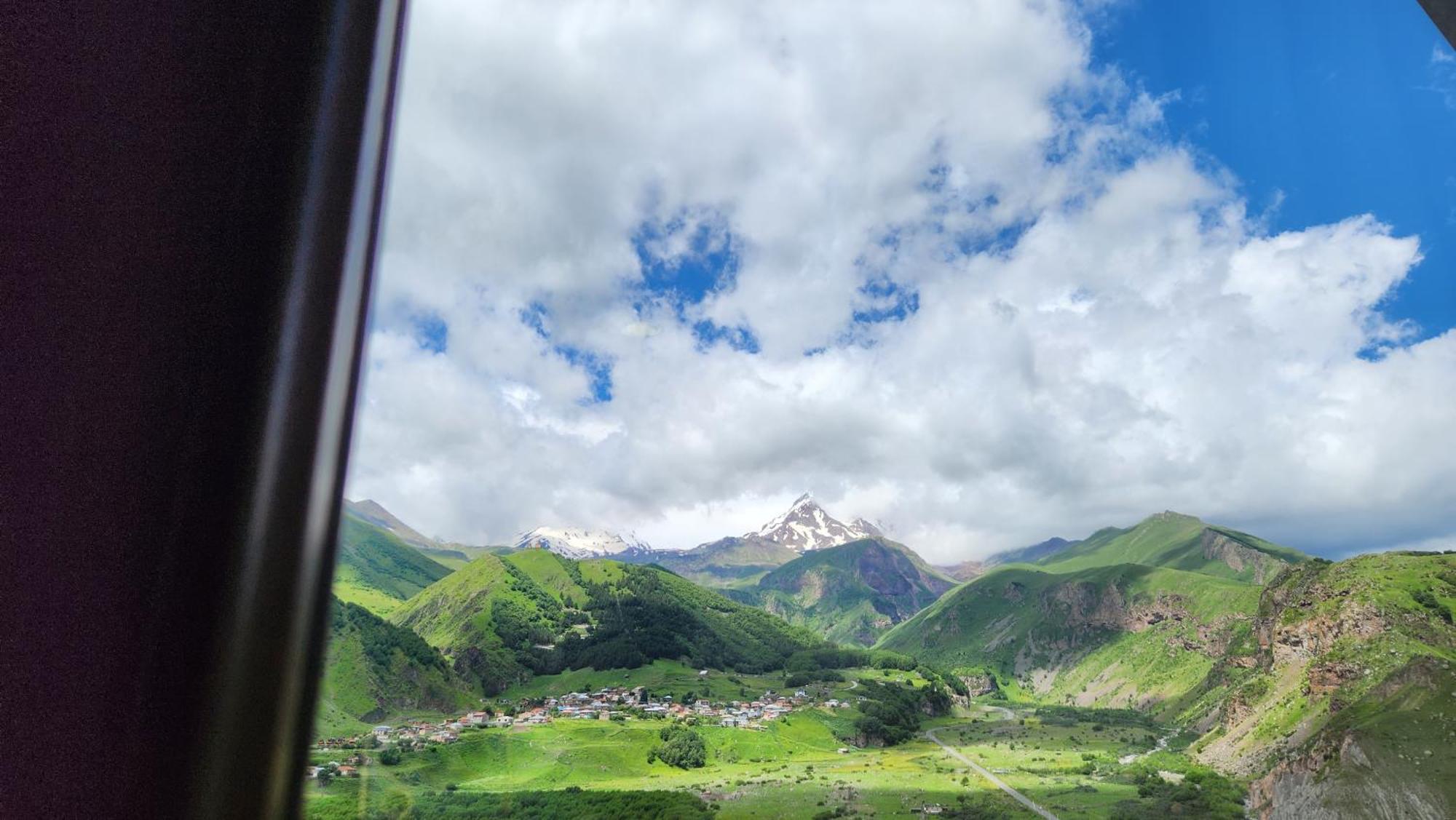 Hotel Toliketi Kazbegi Rom bilde