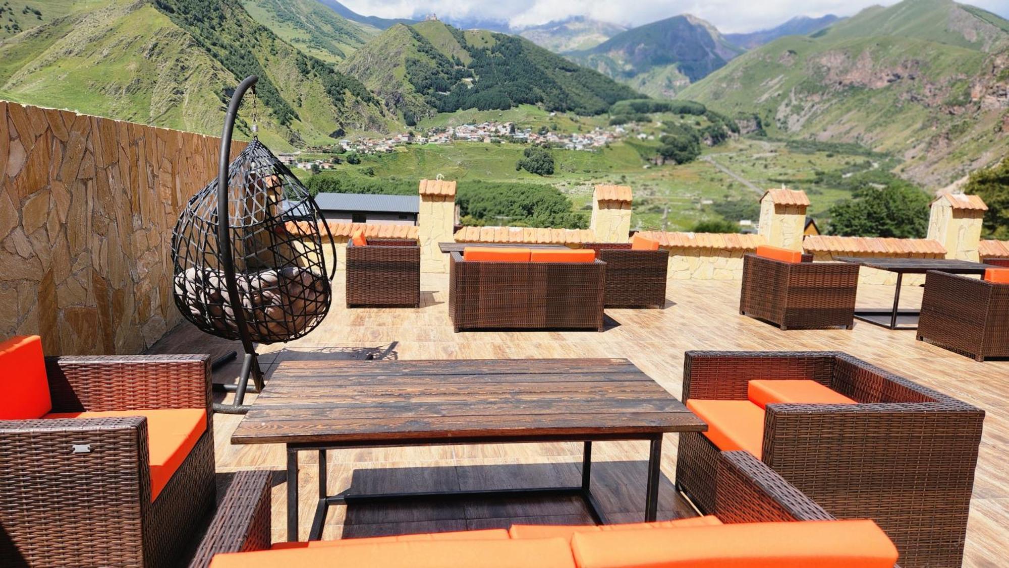 Hotel Toliketi Kazbegi Eksteriør bilde