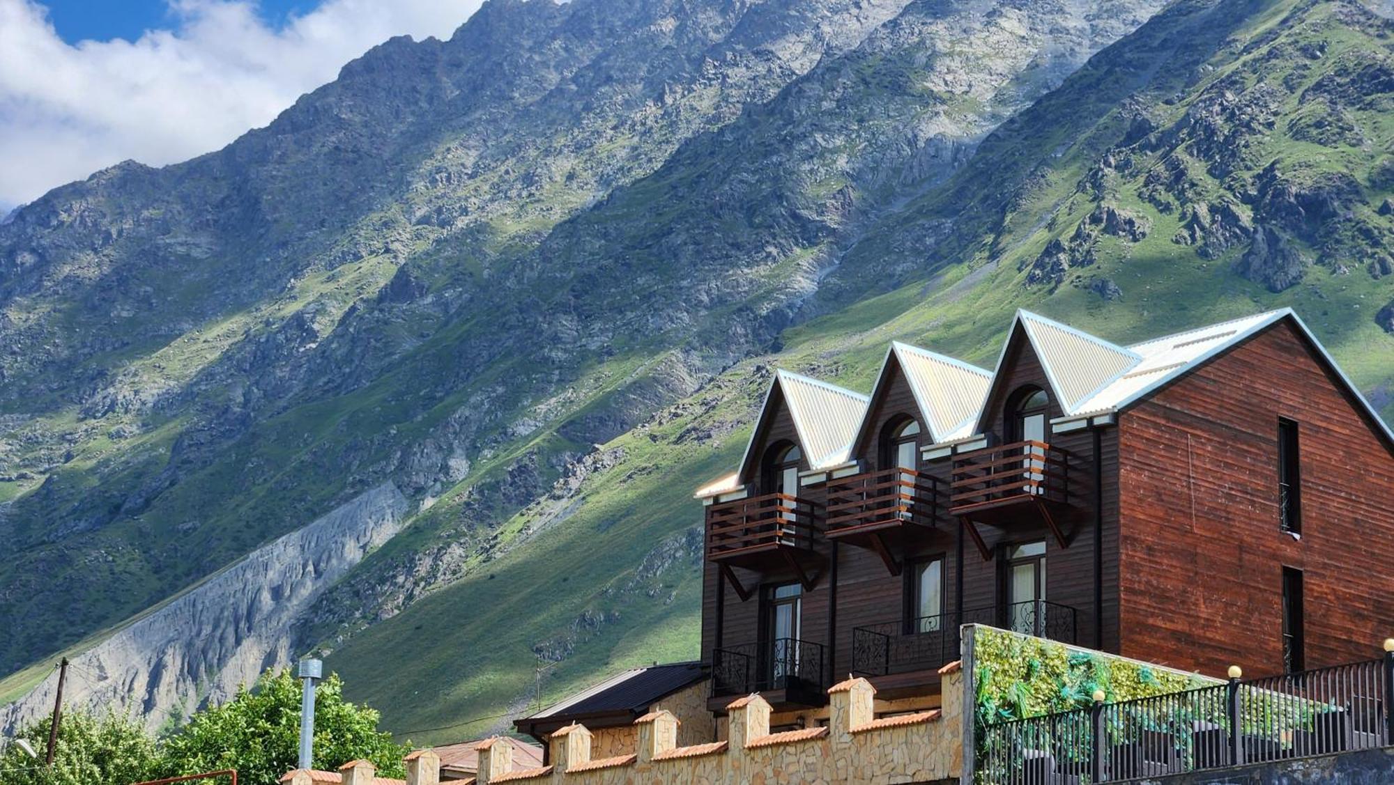 Hotel Toliketi Kazbegi Eksteriør bilde