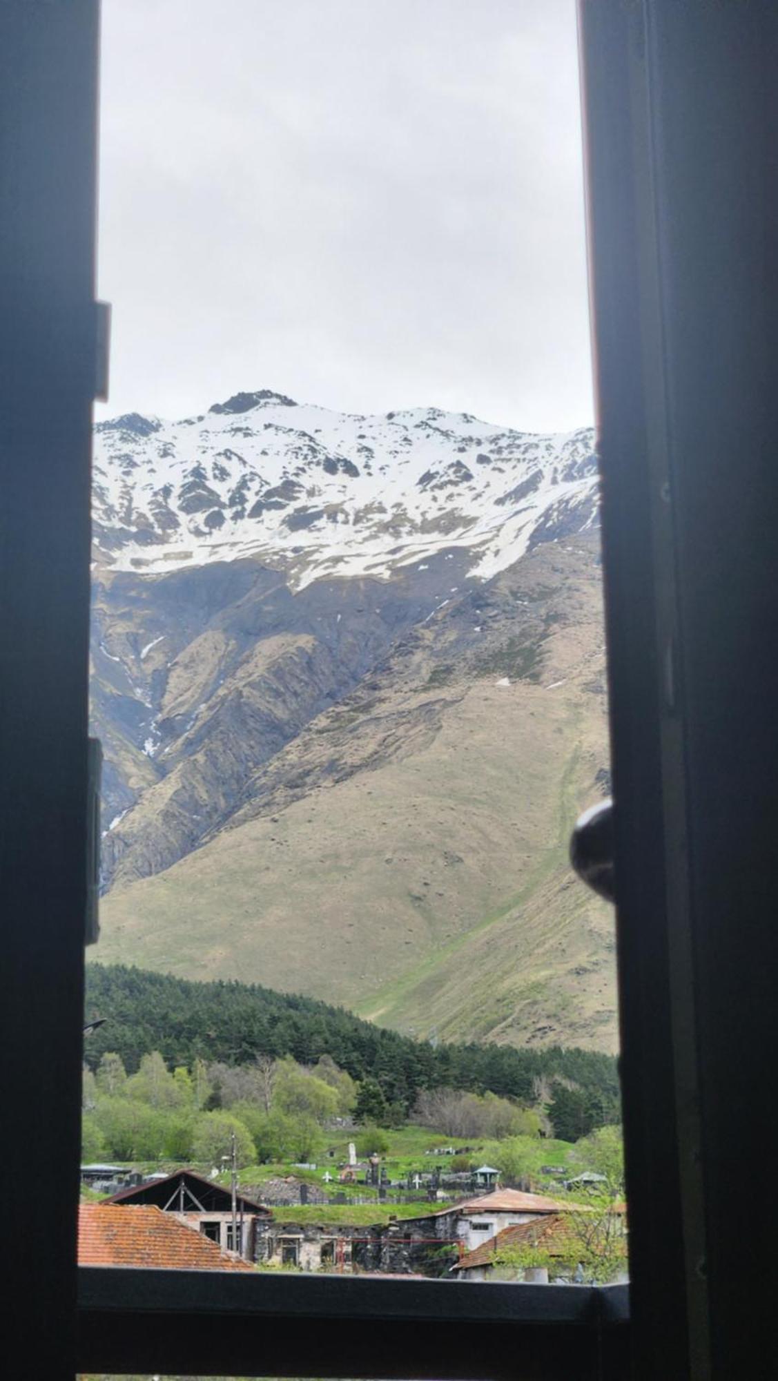 Hotel Toliketi Kazbegi Eksteriør bilde